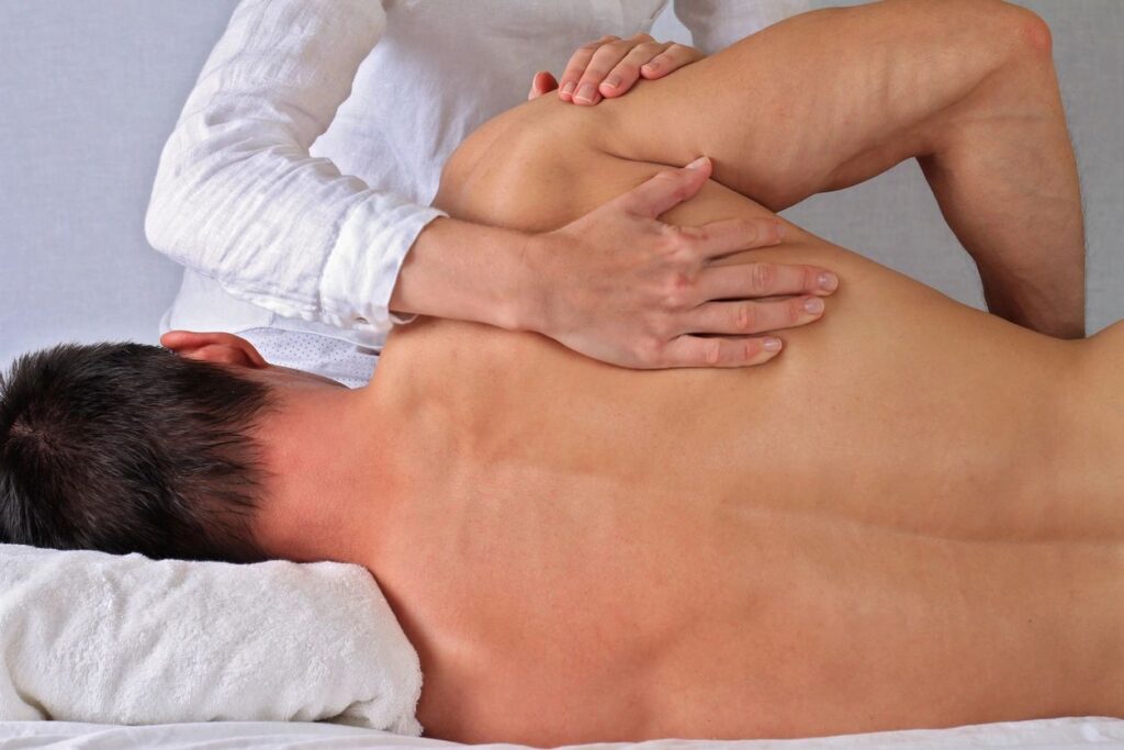 Relaxing sport massage at HECM Wellness